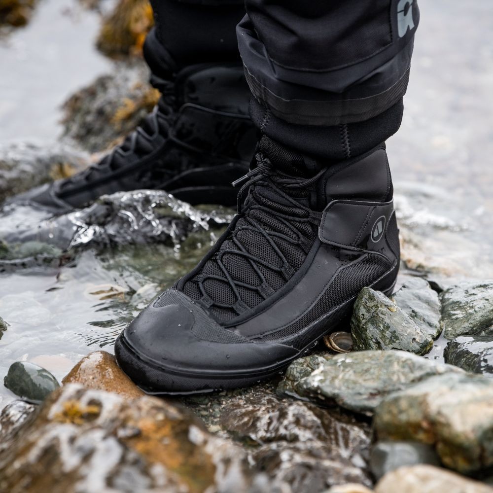 WHAT’S IN THE BOX - THERMIQ DRY - Dive Boots