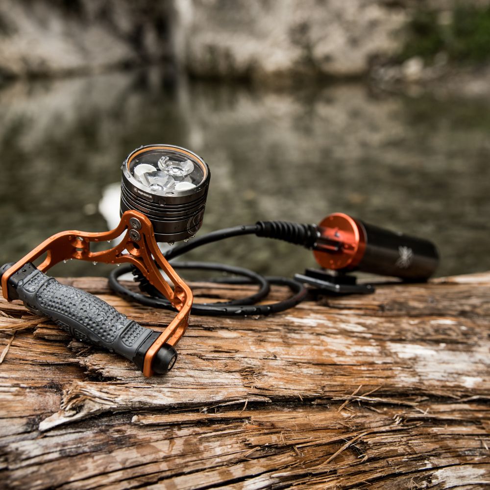 WHAT’S IN THE BOX - LUNA X - Dive Torch