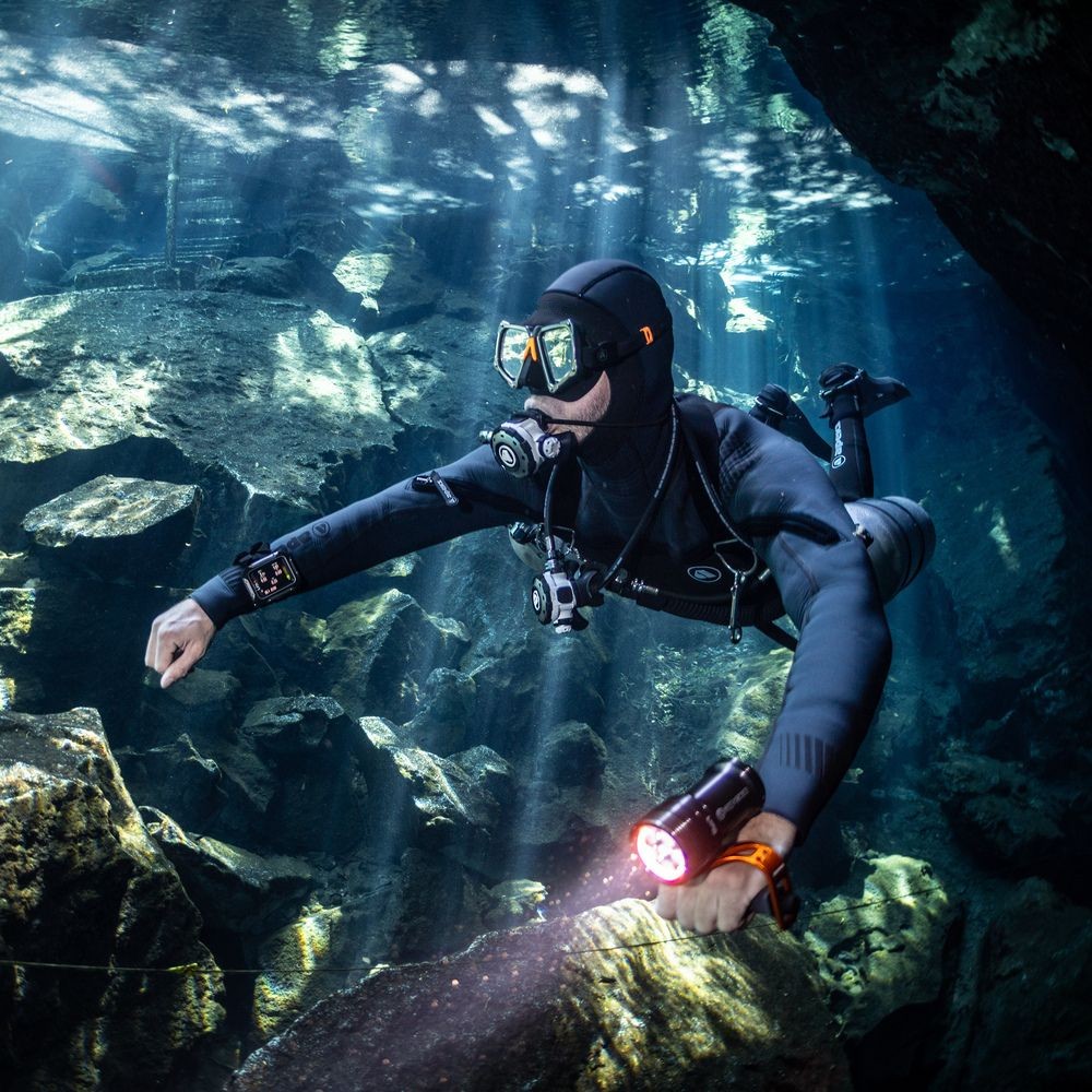 PRODUCT DETAILS - LUNA ADV PRIMARY - Dive Torch