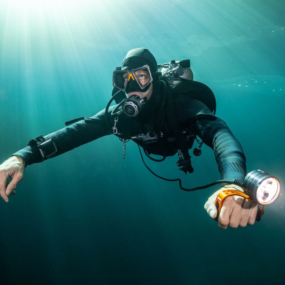 PRODUCT DETAILS - VX2 - Dive Mask
