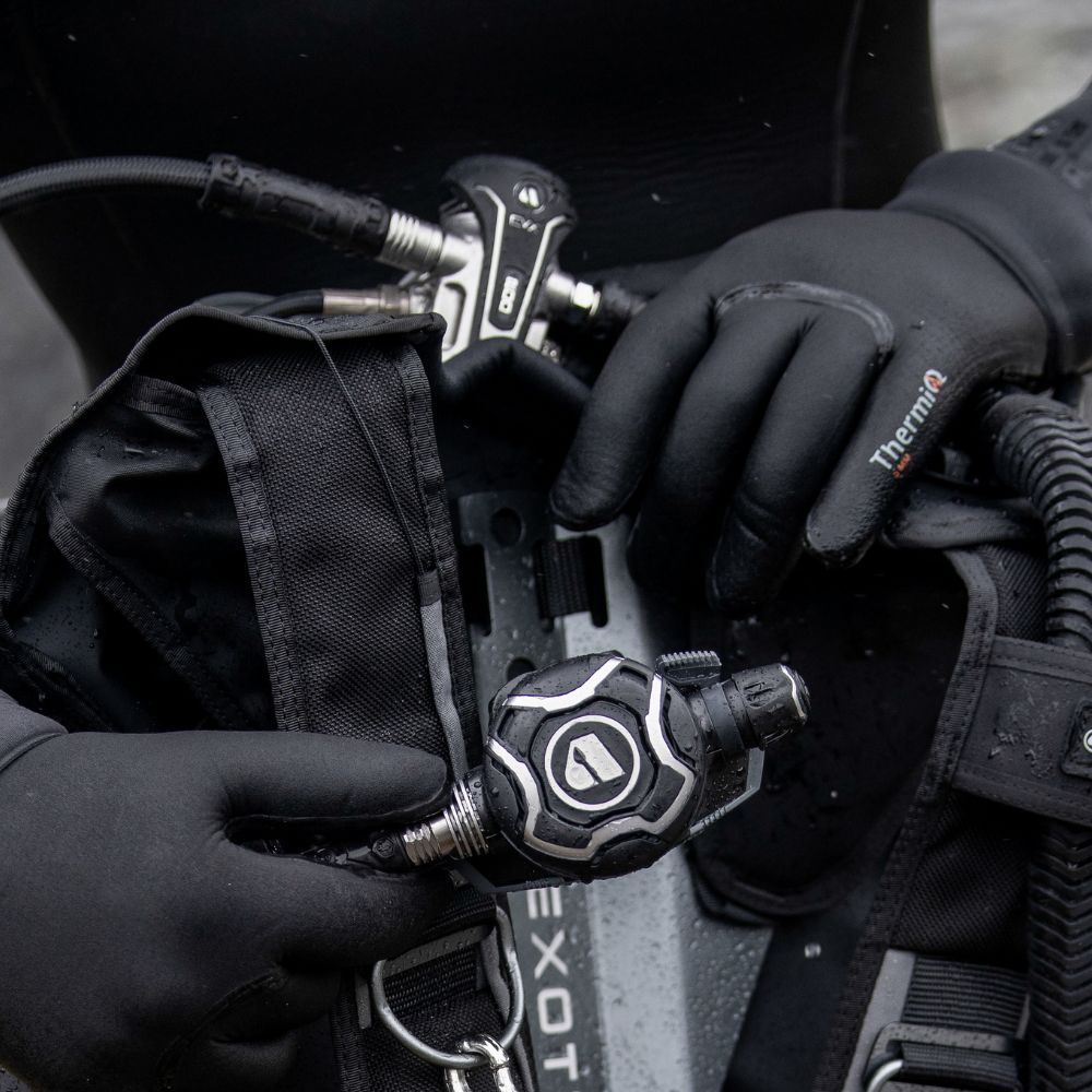 WHAT’S IN THE BOX - EVX200 - Dive Regulator