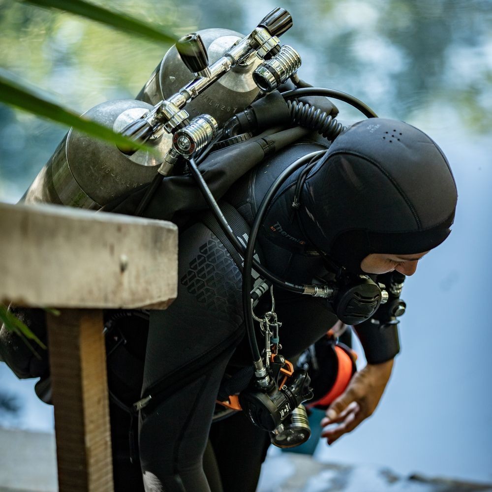 PRODUCT DETAILS - WTX-D40T TWIN CYLINDER WINGS - Dive BCD